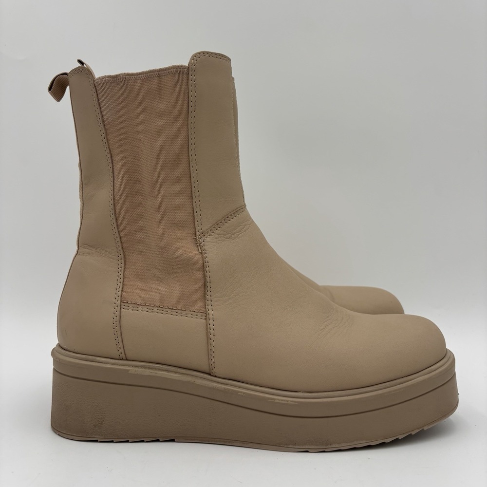 Steve Madden Clarisa Chelsey Boots Tan Platform Women's Size‎ 8 Leather Chunky